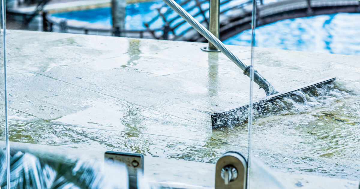 ベランダ掃除 効率的で手軽なお掃除の方法 汚れの原因と必要な道具まとめ ココナラマガジン