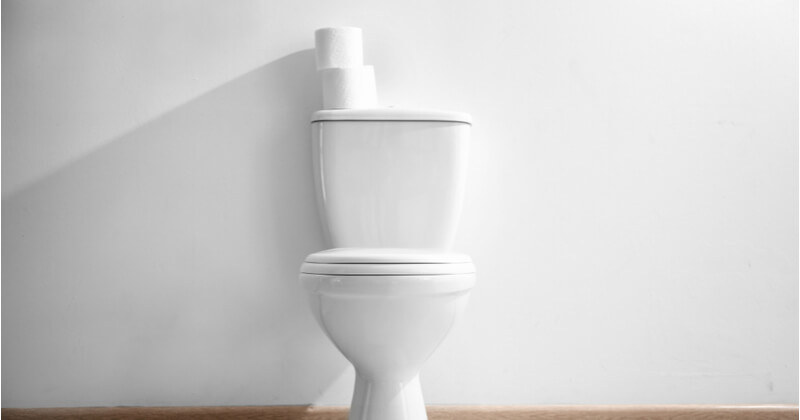 トイレの壁の黒ずみや黄ばみを落とす掃除の仕方 簡単で効果アリな方法はこれ ココナラマガジン