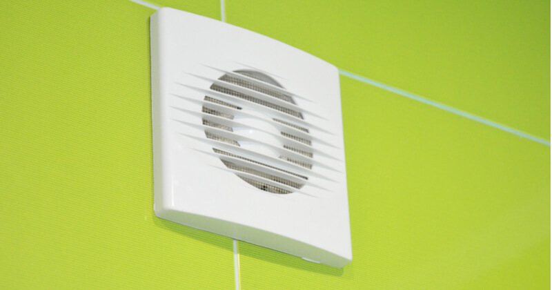 トイレの換気扇の適度な掃除頻度を教えて 自分でクリーニングする方法やおすすめ業者 ココナラマガジン