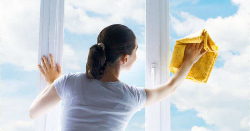 新聞紙で簡単 窓ガラスの掃除方法とおすすめのクリーニング業者 ココナラマガジン